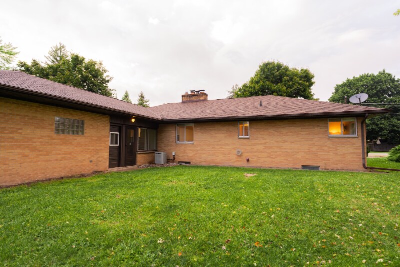 Building Photo - 5205 Faircrest Ln