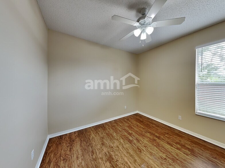 Building Photo - 13750 Old Dock Rd