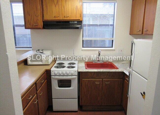 Building Photo - AVAILABLE JUNE - Studio Close to Downtown SLO