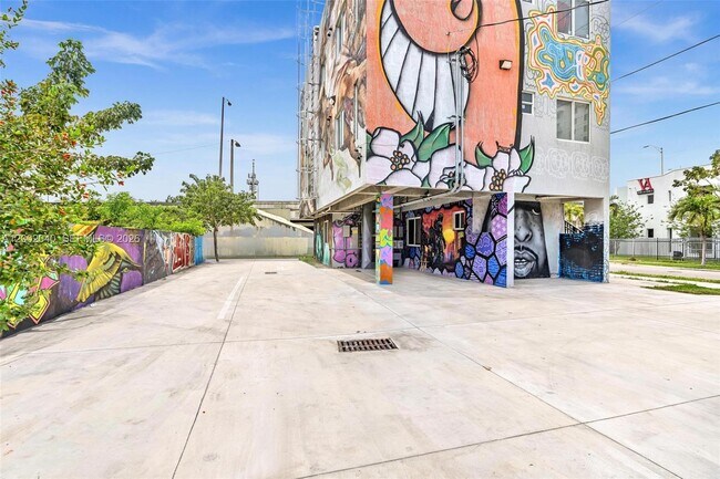 Building Photo - 584 NW 35th St