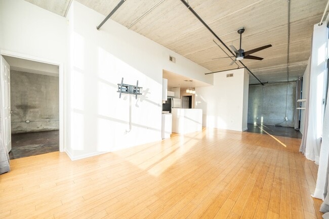 Building Photo - 1 Cool Blow St