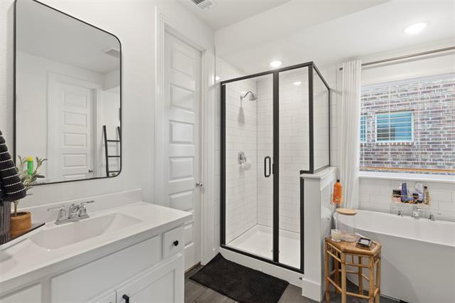 Building Photo - 12301 Penson St