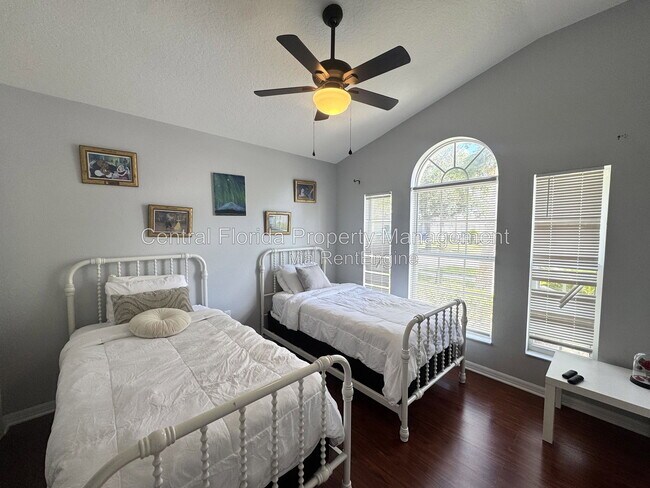 Building Photo - 4775 Cumbrian Lakes Dr