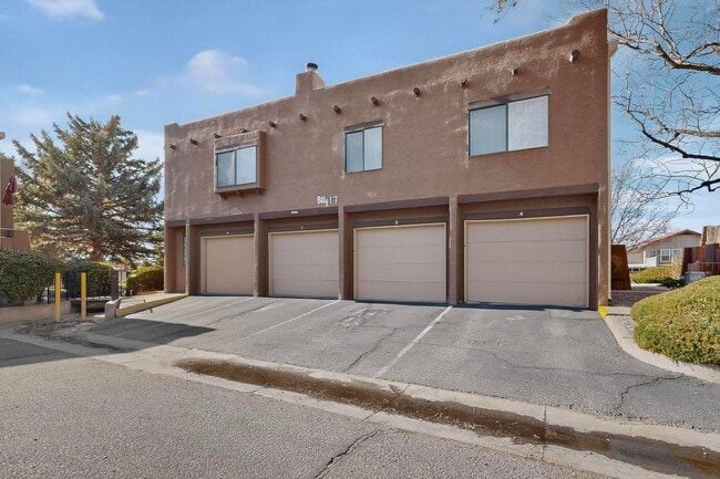 Building Photo - Prospectors Point NE Condo 2 Bedroom, 2 story, 1 1/2 Bath, 1 car garage