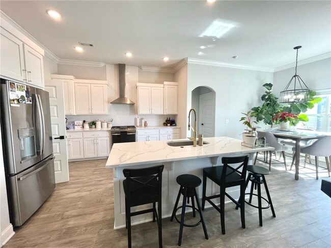 Building Photo - 2014 W Chandler Ave