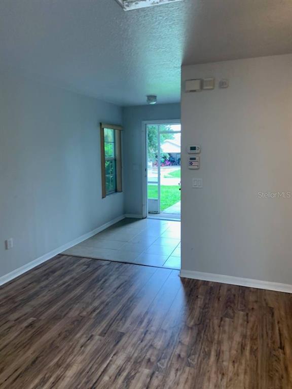 Building Photo - 38 Lindsay Dr