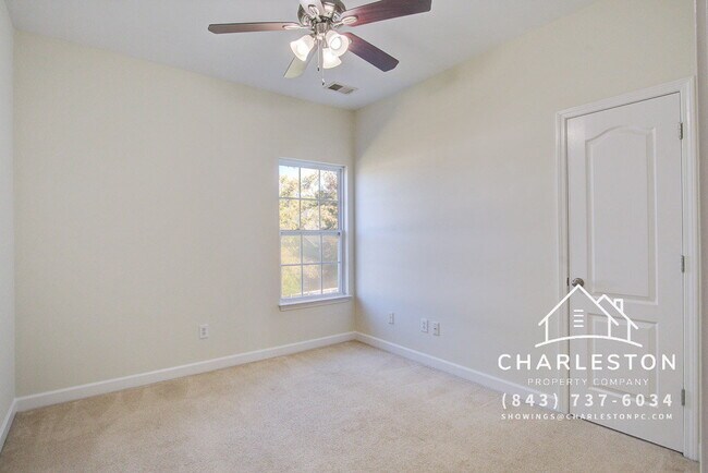 Building Photo - 156 Red Leaf Blvd