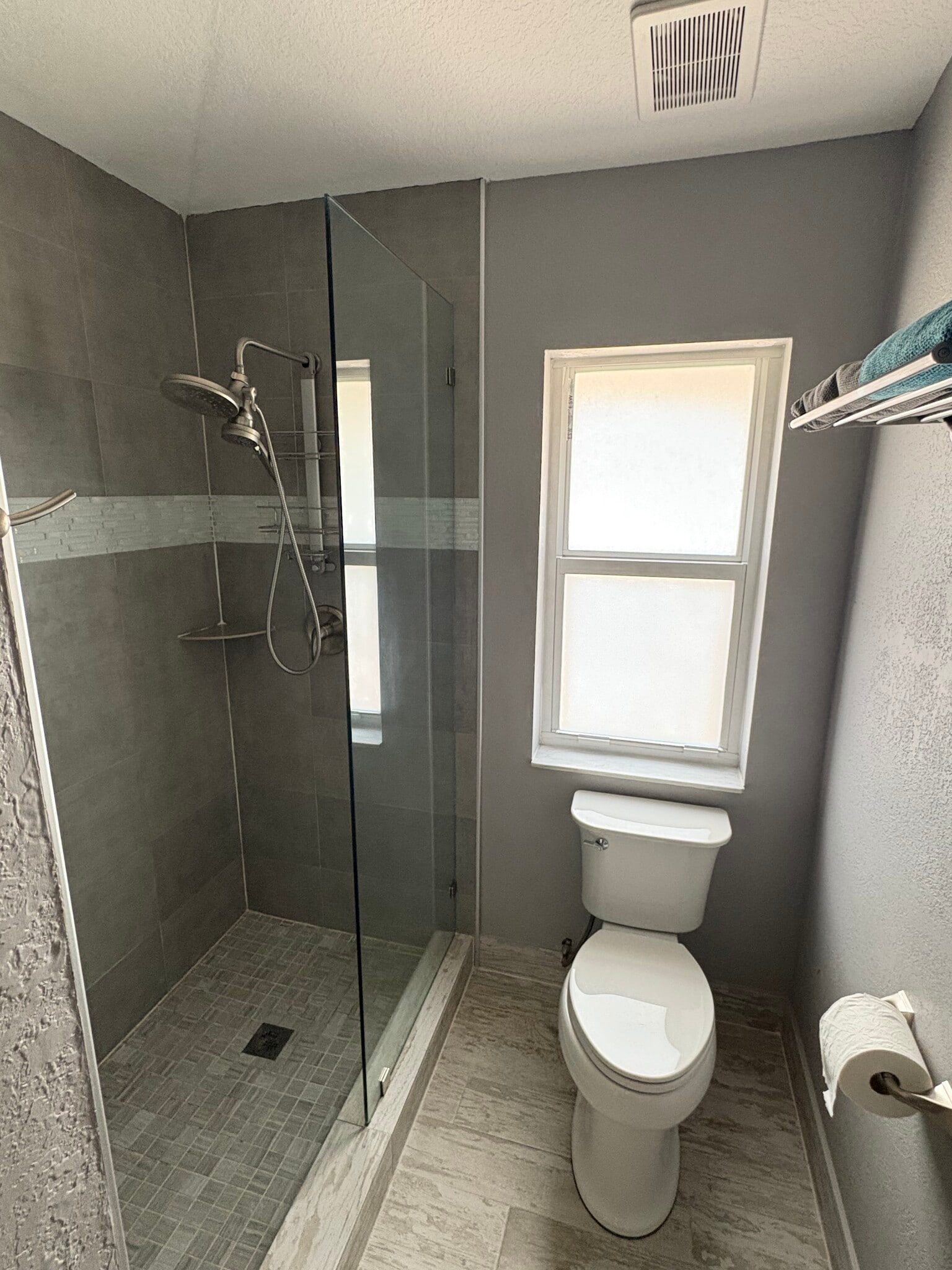 Building Photo - 4901 Palm Garden Ln