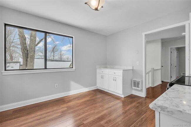 Building Photo - 504 Heritage Hls