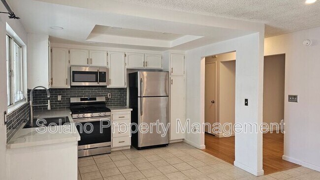 Building Photo - 771 Quartz Ln