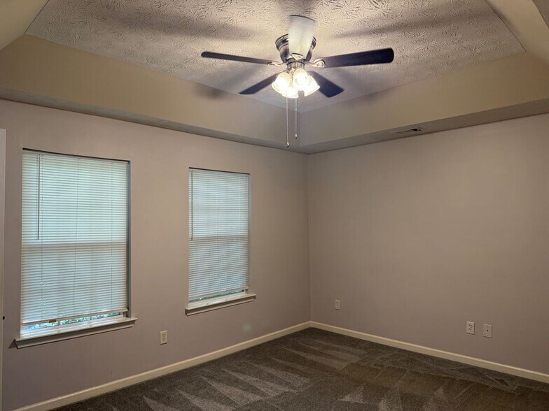 Building Photo - 1704 Camden Forrest Tr
