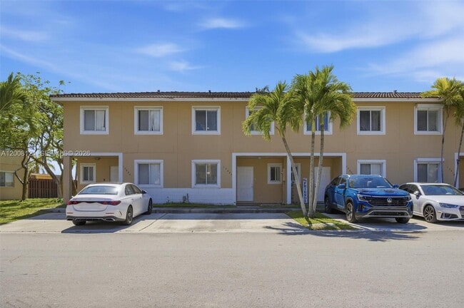 Building Photo - 17530 SW 139th Ct