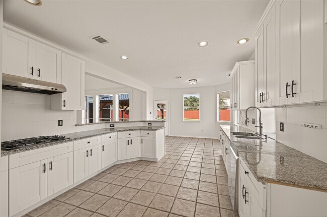 Building Photo - 3804 Dunlavy Dr