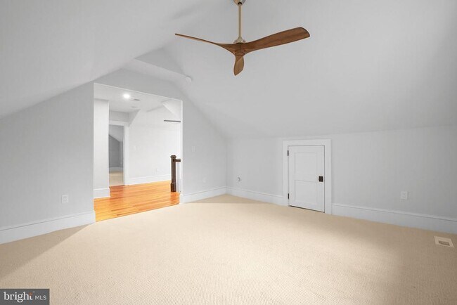 Building Photo - 3744 Huntington St NW
