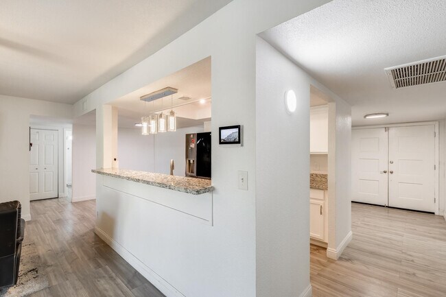 Building Photo - 5352 W Port Au Prince Ln