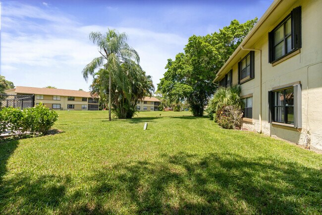 Building Photo - 12950 Dartford Trail