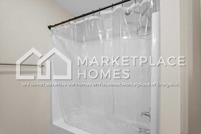 Building Photo - 128 Downsbury Rd