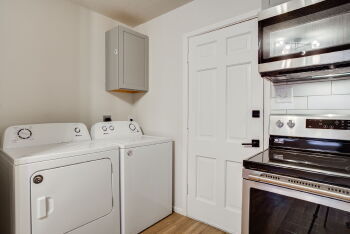 Building Photo - Fully updated 2/1 In Levelland!