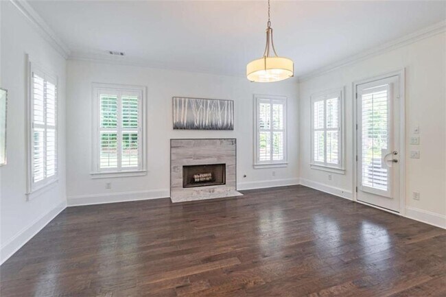 Building Photo - 829 Adler Ct