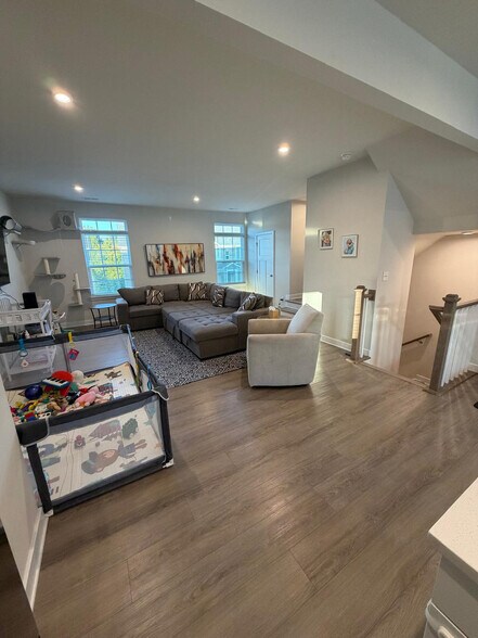 Building Photo - Room in Townhome on Cramerton Mills Pkwy