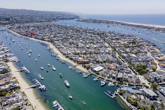 Building Photo - Fully Furnished Island Life Waterfront Ret...