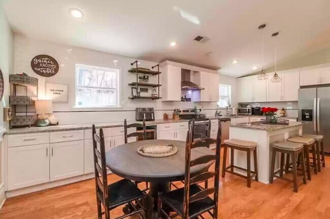 Building Photo - 3 Bed 2 Bath in Snellville!
