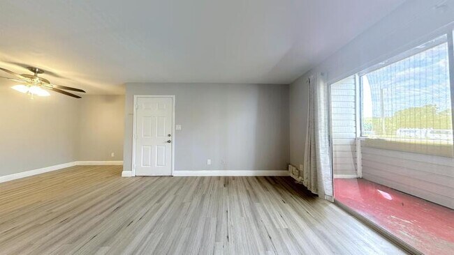 Building Photo - 1400 Gandy Blvd N
