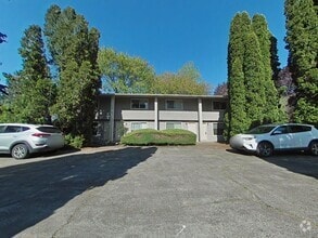 Building Photo - 2 Bedroom 4-Plex ~ South Corvallis ~ Small...