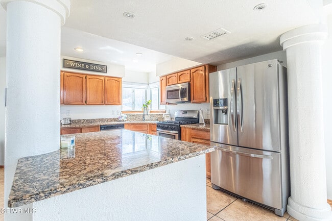 Building Photo - 1328 Morgan Marie St