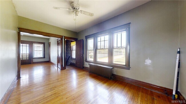 Building Photo - 425 Johnson St