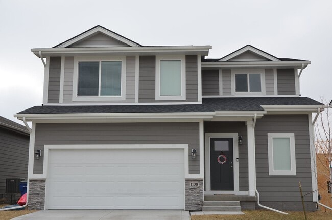 Primary Photo - Beautiful 3 Bedroom Single Family Home in ...