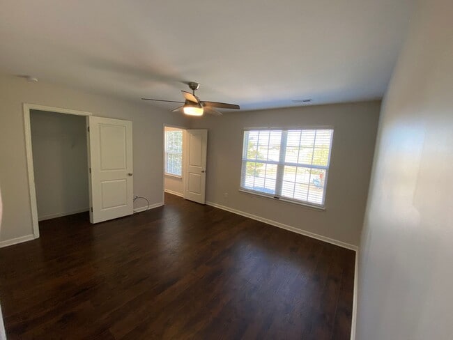 Building Photo - This beautifully 1 small Pet friendly 3 be...