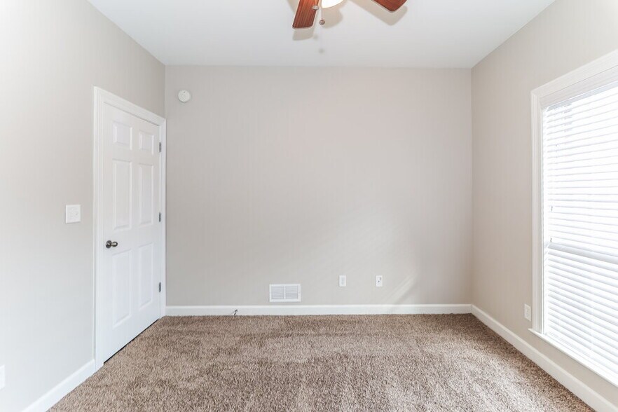 Building Photo - 2710 Mariah Ln