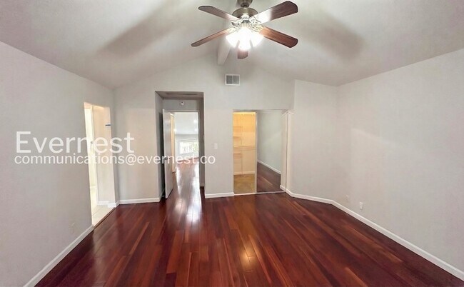 Building Photo - 4936 Creekwood Dr