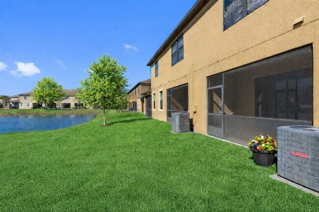 Building Photo - 5167 Bay Isle Cir