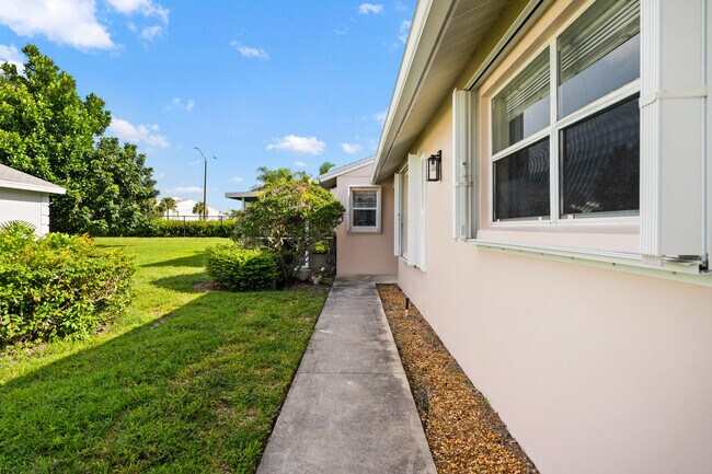 Building Photo - 1209 Pine Sage Cir