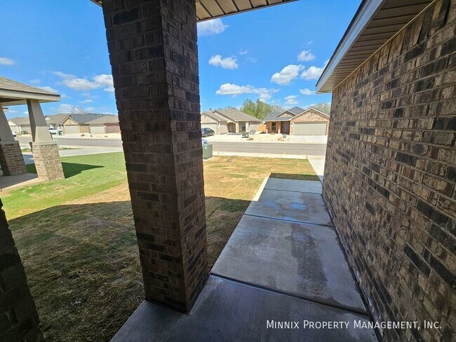 Building Photo - 2622 Tiffin Ave