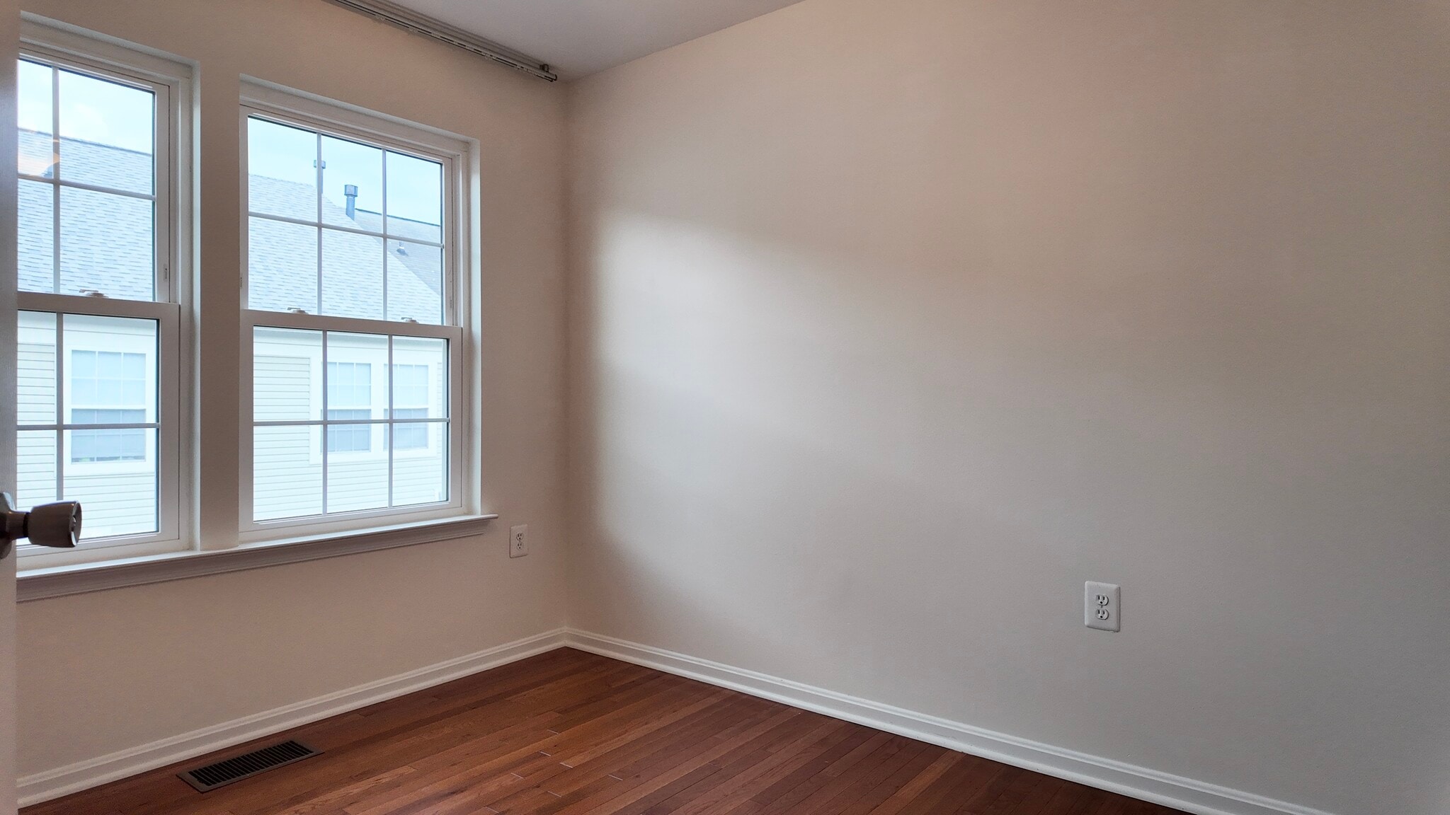 Side bedroom 2 - 4094 Fountainside Ln