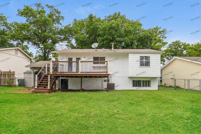 Building Photo - 548 Goldwood Dr
