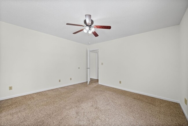Building Photo - 3269 Tabby Dr
