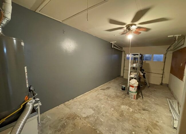 Building Photo - 5204 Beaverbrook Dr