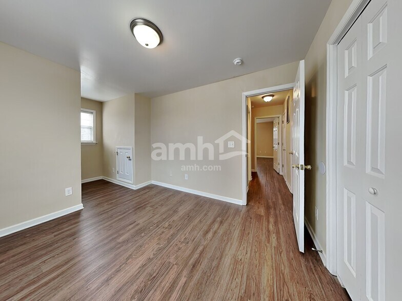 Building Photo - 1849 Denise Ln