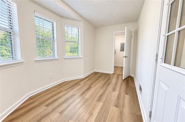 Building Photo - 1659 Almand Creek Dr SW