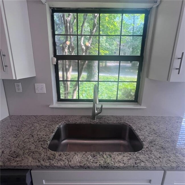 Building Photo - 3045 Steeplechase Dr
