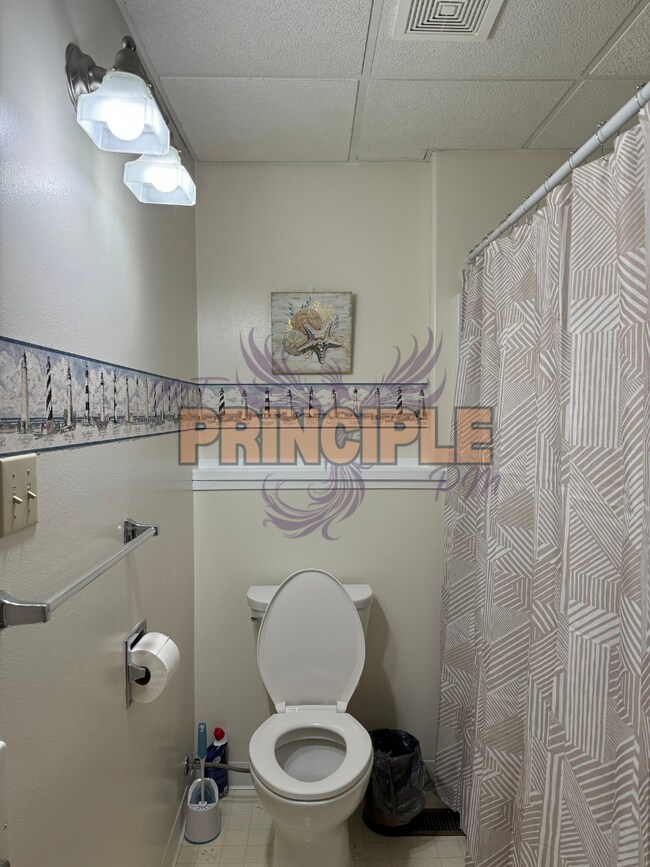 Building Photo - 15 Penney Lane