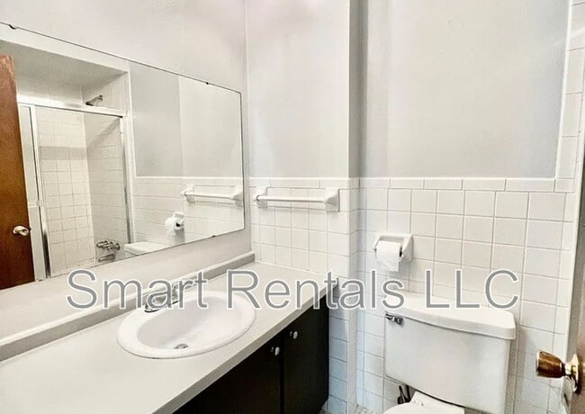 Building Photo - 9955 Chateau Roi Dr