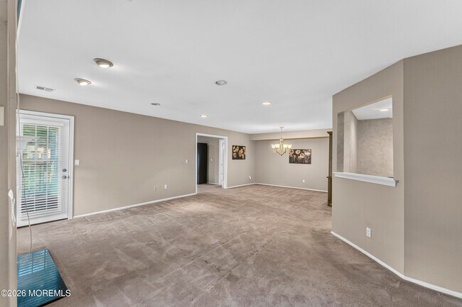 Building Photo - 398 Hampton Pl