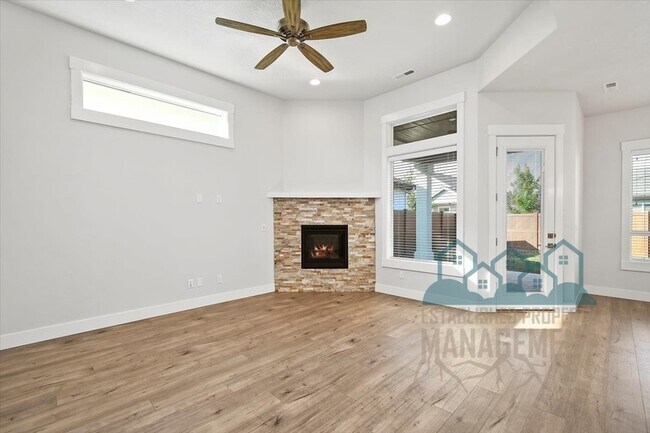 Building Photo - 10399 W Bell Fountain Dr