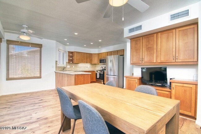 Building Photo - 14582 N Alamo Canyon Dr