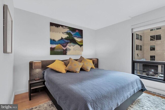 Building Photo - 912 F St NW